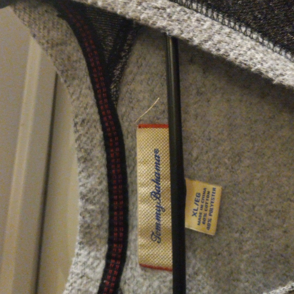 Tommy Bahama crew neck sweater